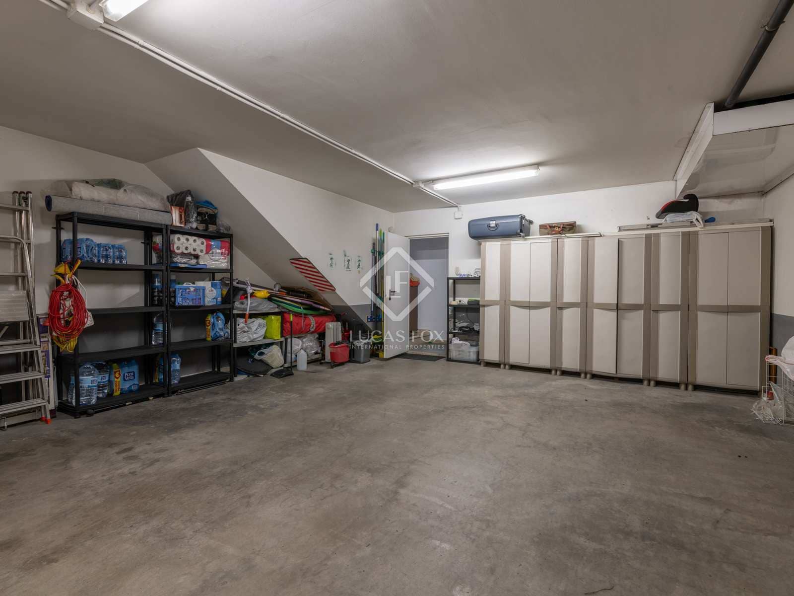 4 sypialnia Willa na sprzedaż w Gava z basenem garażem - 1 250 000 € (Ref: 7995262)