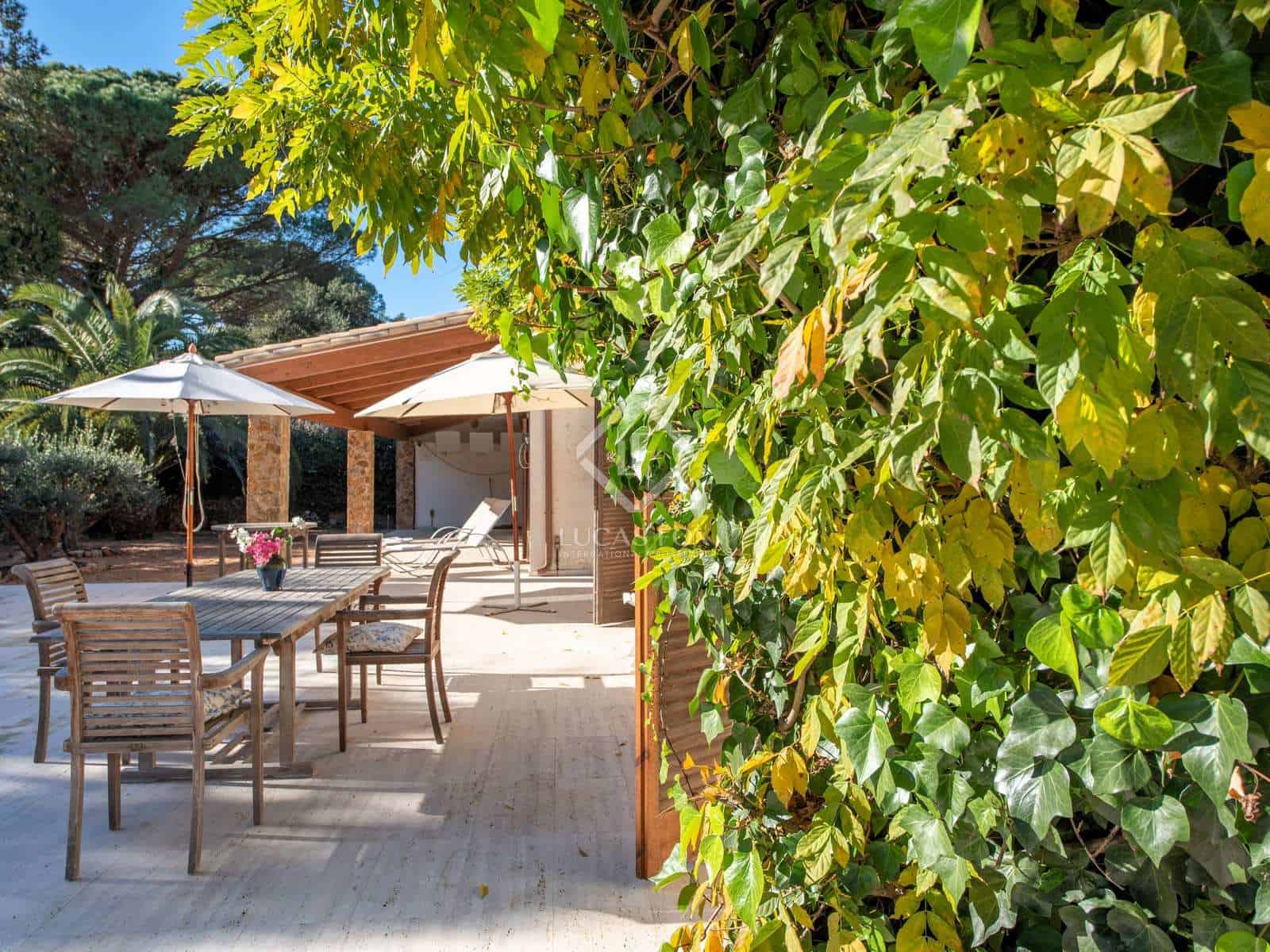 4 soveværelse Villa til salg i Santa Cristina d'Aro med swimmingpool garage - € 899.000 (Ref: 7995271)