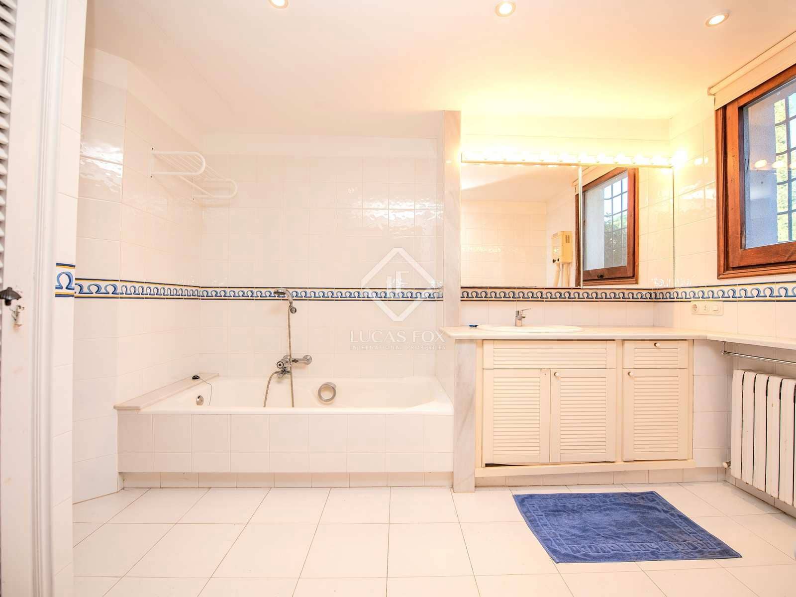 4 soveværelse Villa til salg i Santa Cristina d'Aro med swimmingpool garage - € 899.000 (Ref: 7995271)