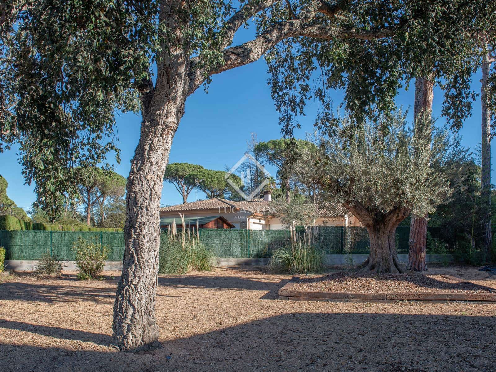 4 soveværelse Villa til salg i Santa Cristina d'Aro med swimmingpool garage - € 899.000 (Ref: 7995271)