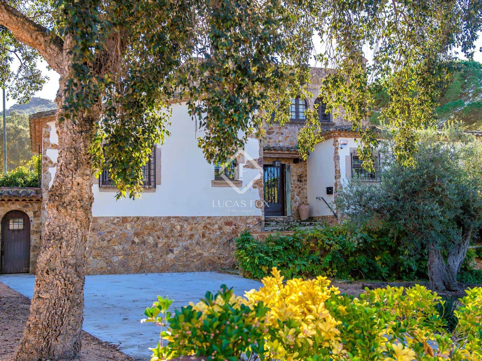 4 soveværelse Villa til salg i Santa Cristina d'Aro med swimmingpool garage - € 899.000 (Ref: 7995271)