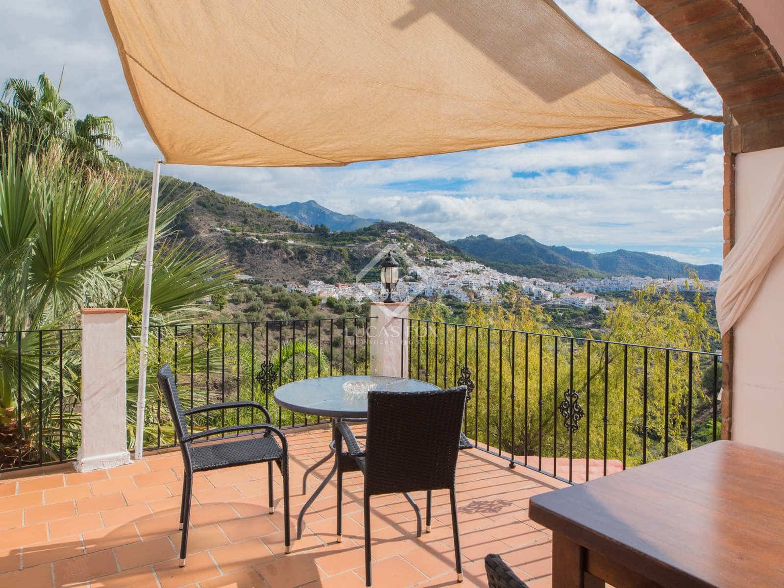 7 quarto Quinta/Casa Rural para venda em Frigiliana com piscina garagem - 1 300 000 € (Ref: 7998384)