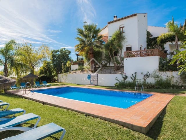 7 chambre Finca/Maison de Campagne à vendre à Frigiliana avec piscine garage - 1 300 000 € (Ref: 7998384)