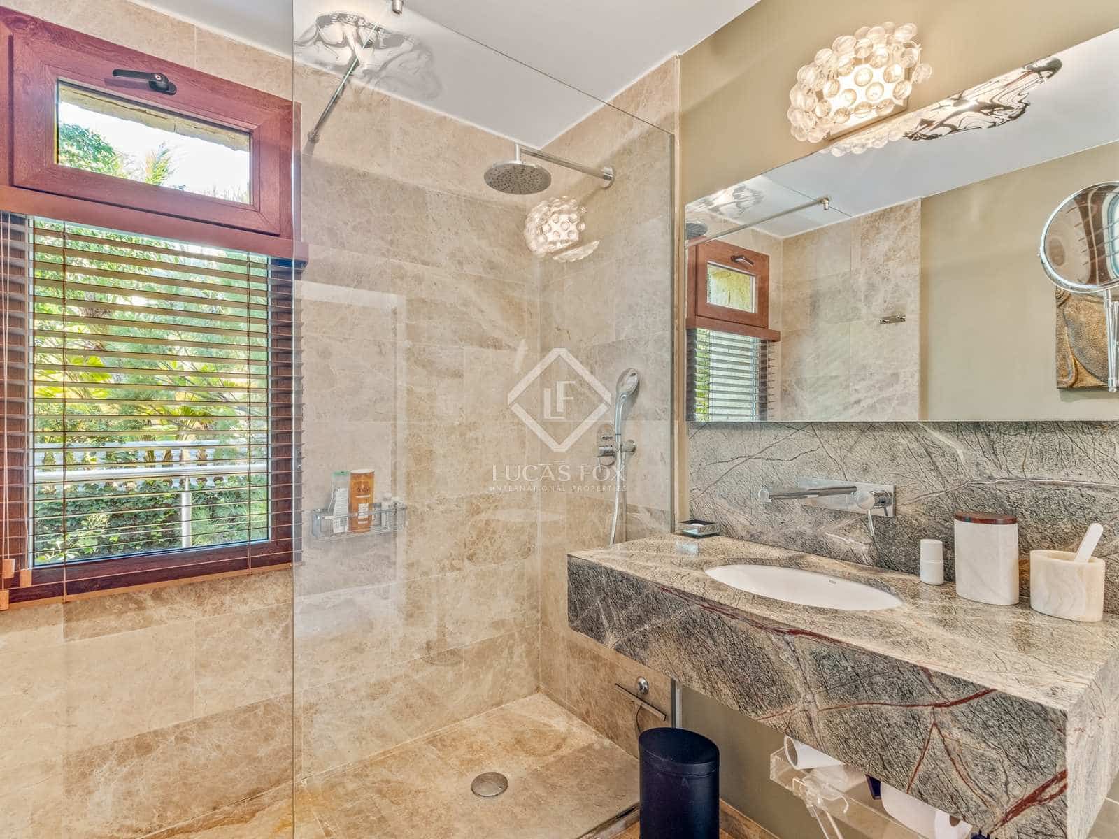 6 soveværelse Villa til salg i El Campello med swimmingpool garage - € 3.800.000 (Ref: 8002314)