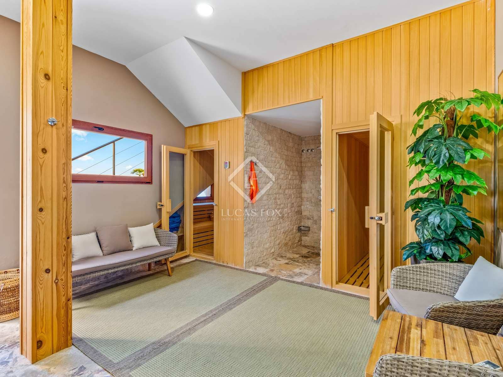 6 soveværelse Villa til salg i El Campello med swimmingpool garage - € 3.800.000 (Ref: 8002314)