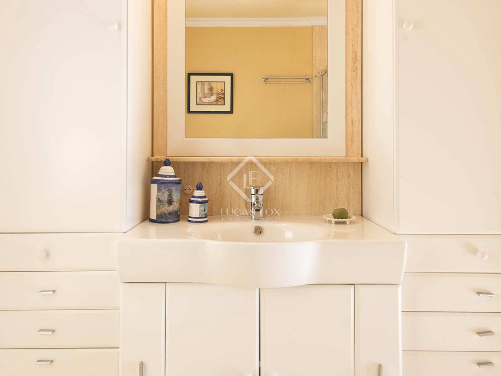 3 soverom Villa til salgs i Tomino med svømmebasseng garasje - € 400 000 (Ref: 8006751)