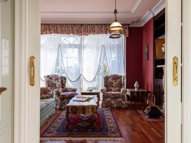 3 bedroom Villa for sale in Tomiño with pool garage - € 400,000 (Ref: 8006751)