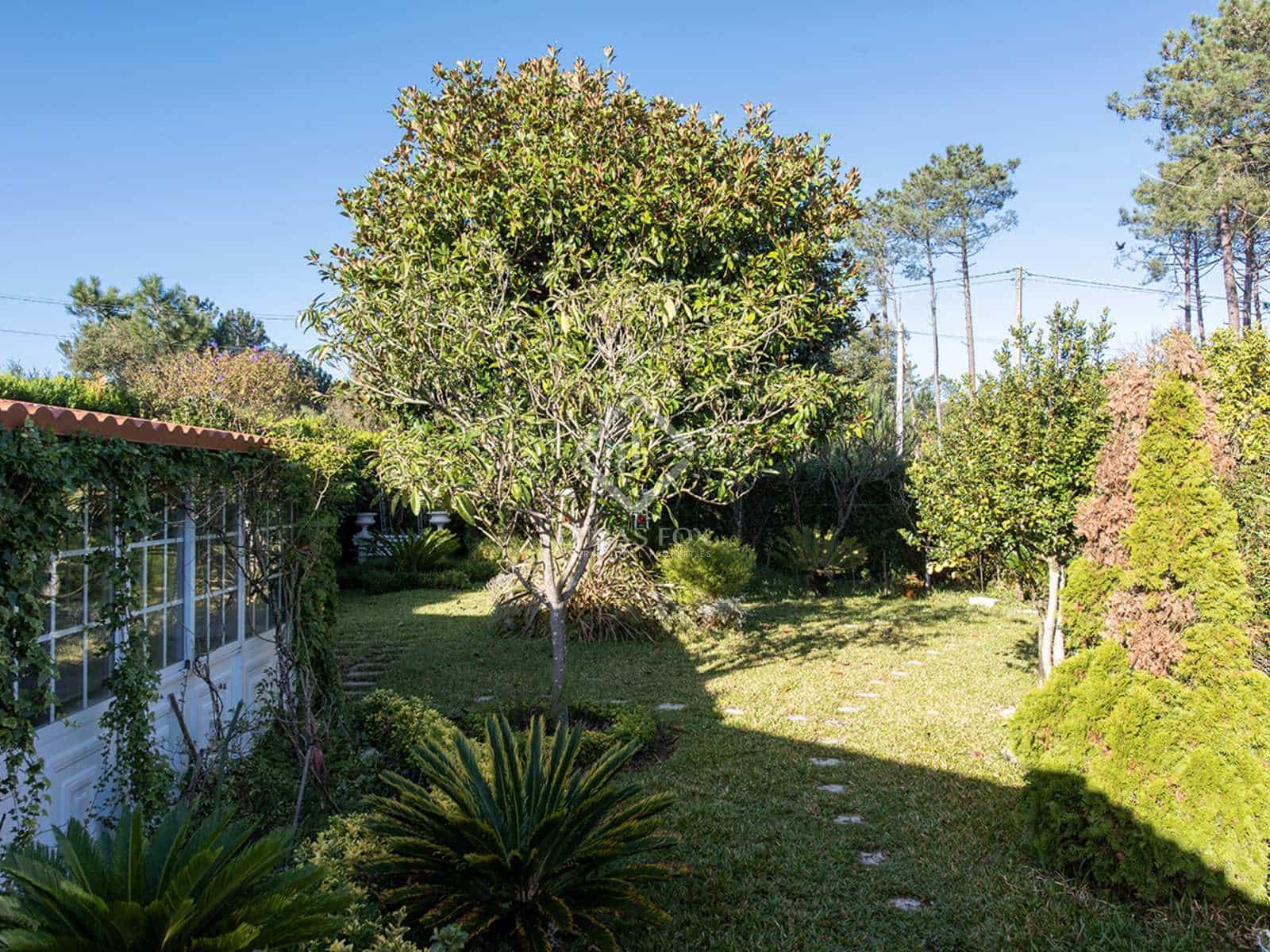 3 soverom Villa til salgs i Tomino med svømmebasseng garasje - € 400 000 (Ref: 8006751)