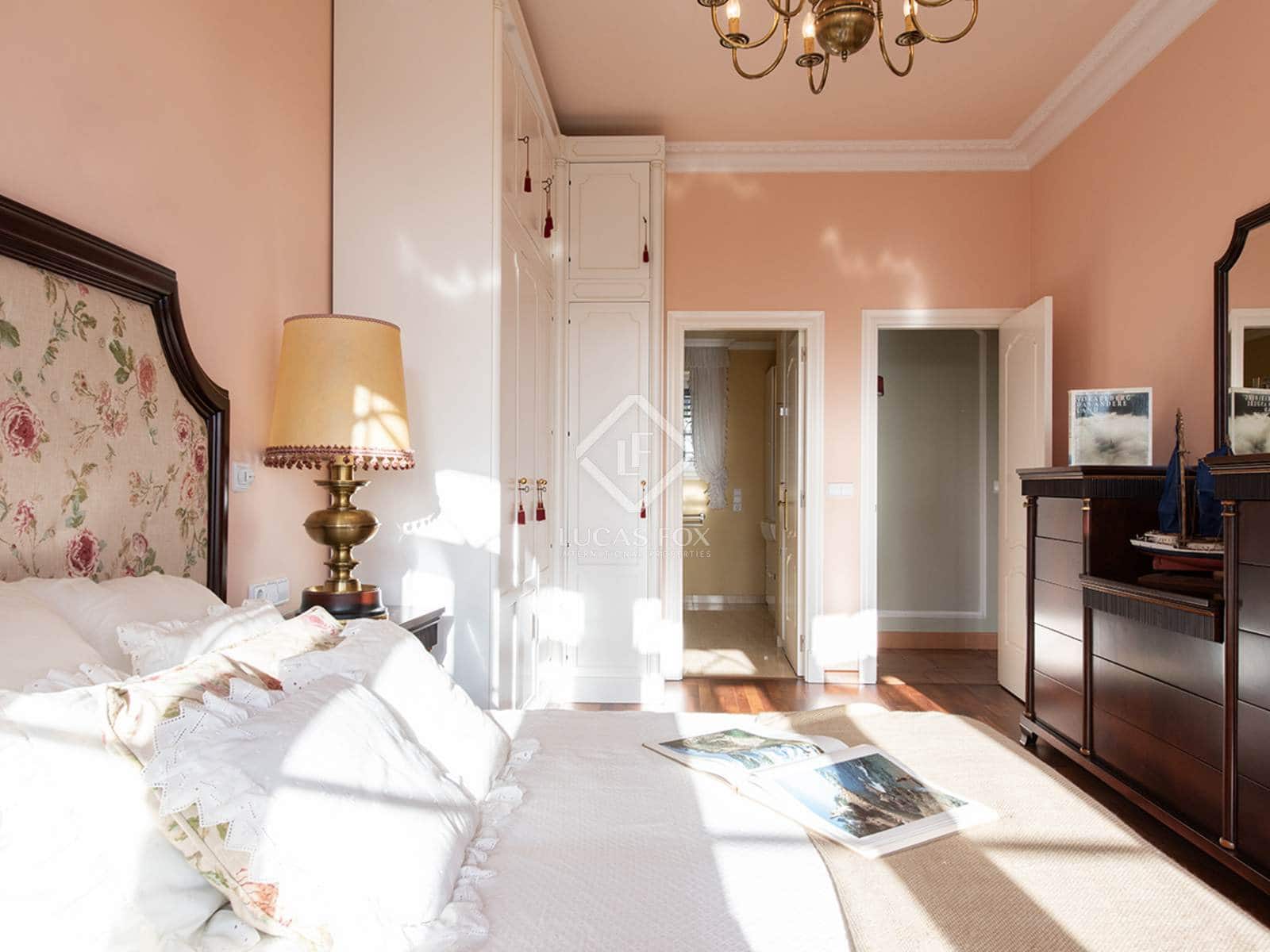 3 soverom Villa til salgs i Tomino med svømmebasseng garasje - € 400 000 (Ref: 8006751)