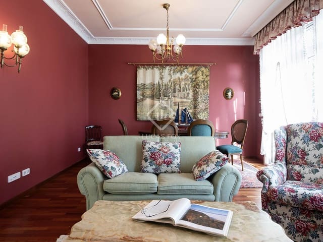 3 bedroom Villa for sale in Tomiño with pool garage - € 400,000 (Ref: 8006751)