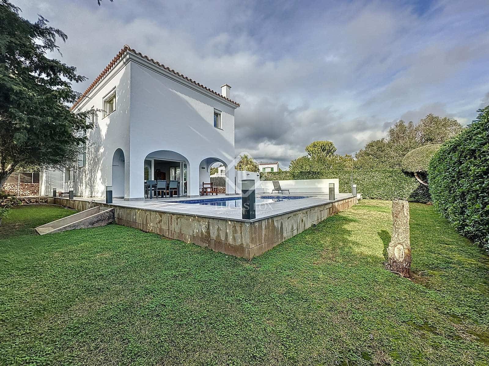 3 soveværelse Villa til salg i Alayor / Alaior med swimmingpool garage - € 770.000 (Ref: 8011117)