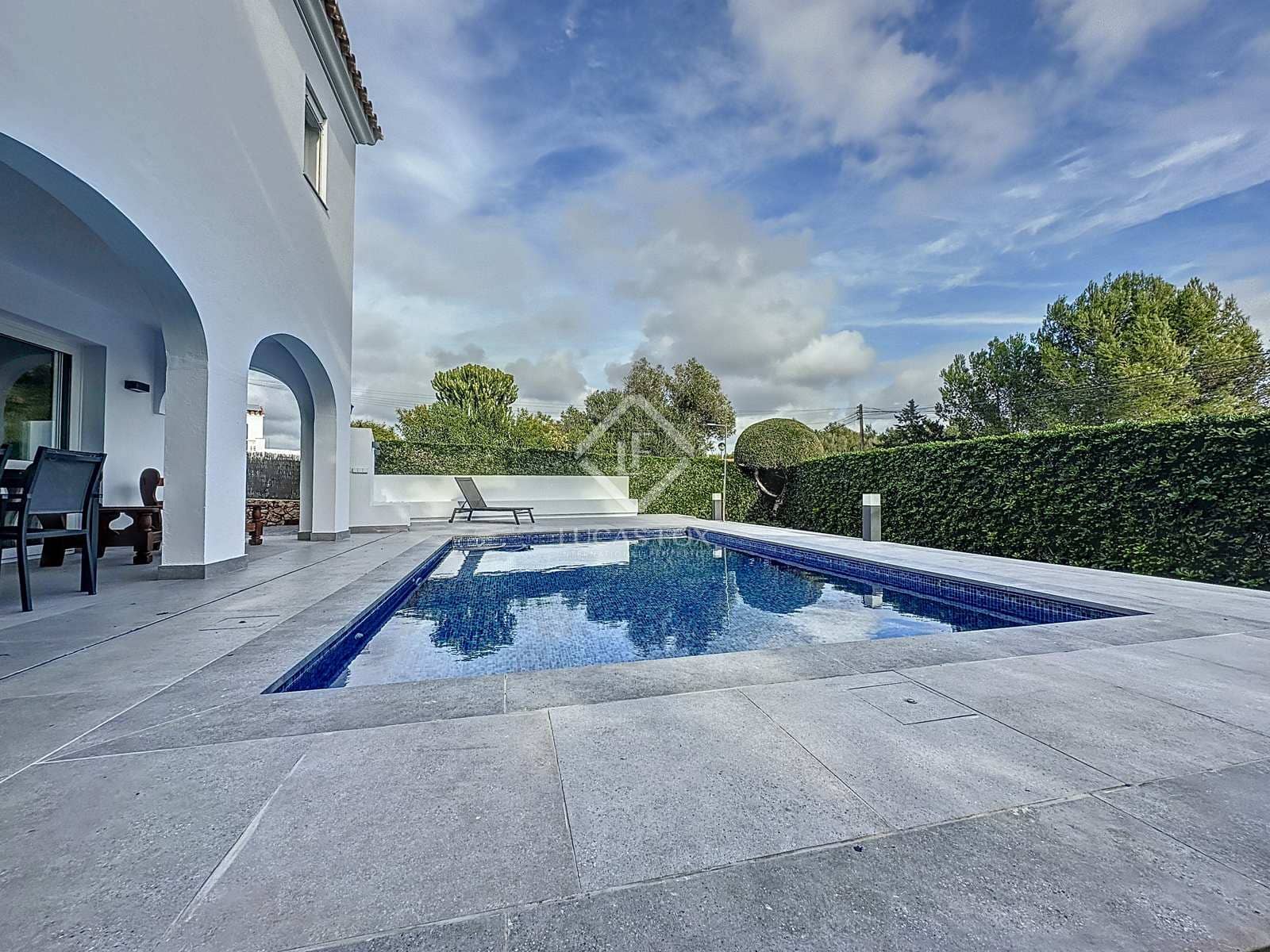 3 soveværelse Villa til salg i Alayor / Alaior med swimmingpool garage - € 770.000 (Ref: 8011117)