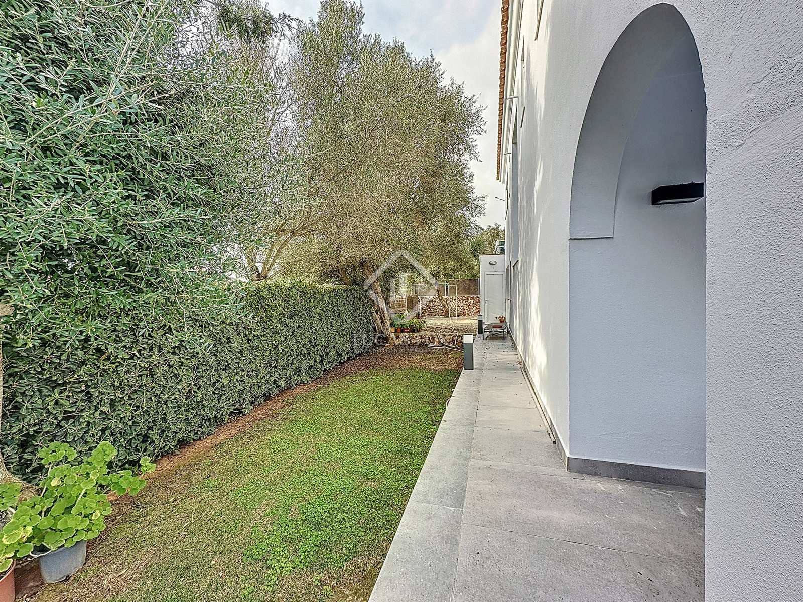 3 soveværelse Villa til salg i Alayor / Alaior med swimmingpool garage - € 770.000 (Ref: 8011117)