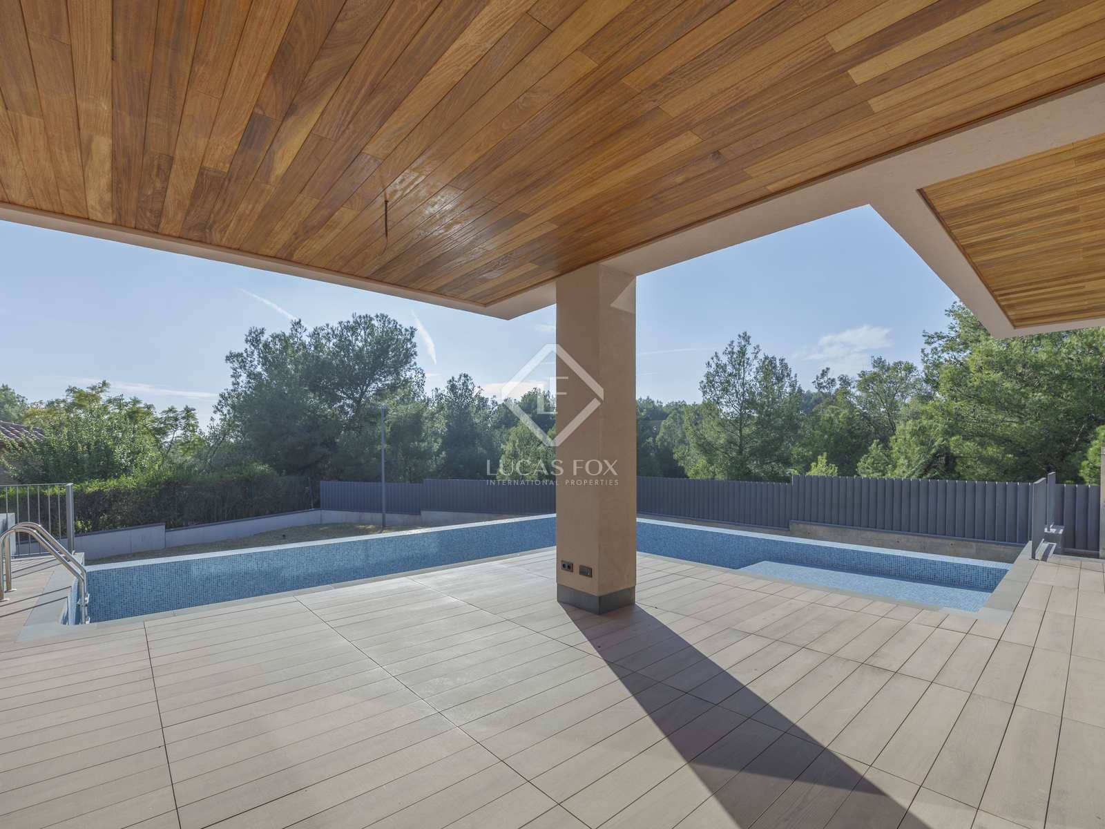 8 bedroom Villa for sale in Pucol with pool garage - € 2,500,000 (Ref: 8016473)