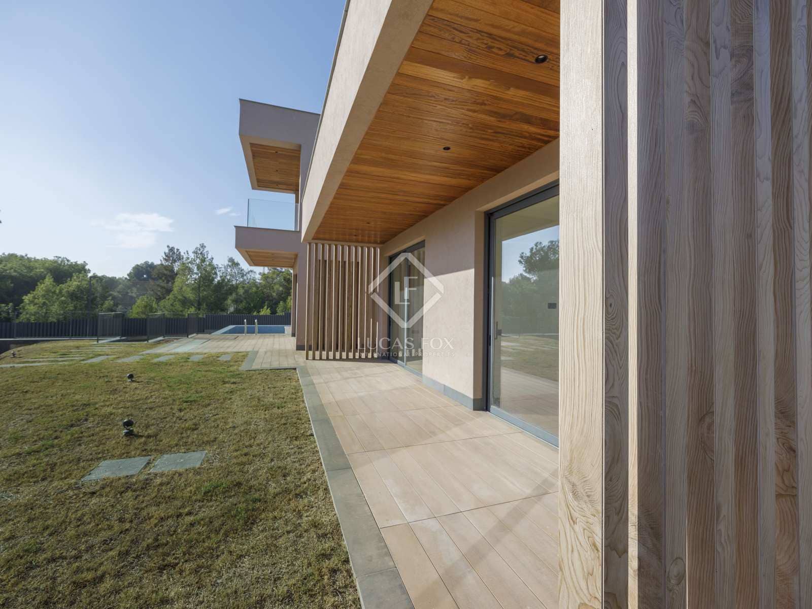 8 bedroom Villa for sale in Pucol with pool garage - € 2,500,000 (Ref: 8016473)