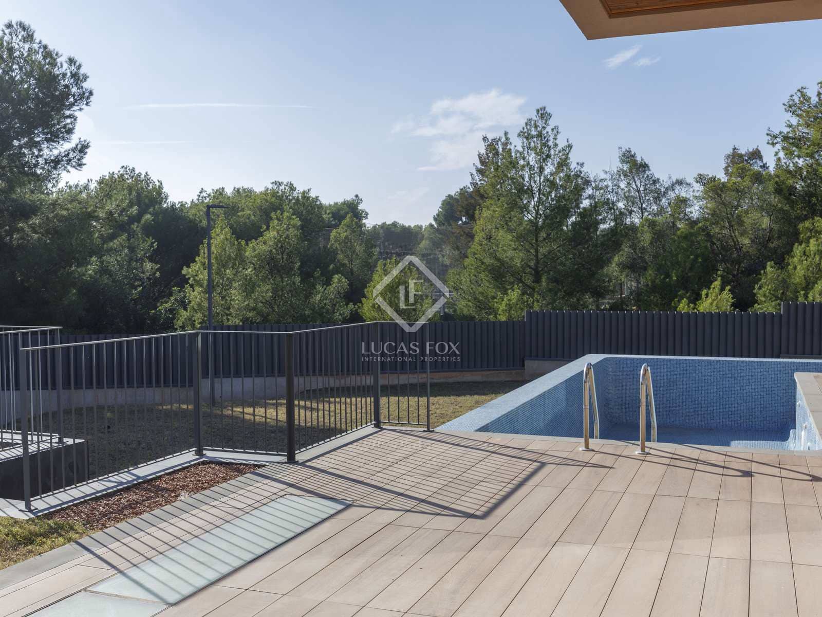 8 bedroom Villa for sale in Pucol with pool garage - € 2,500,000 (Ref: 8016473)