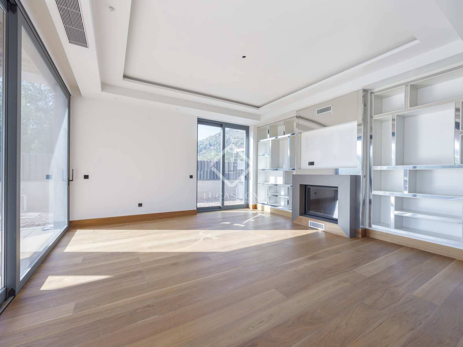 8 bedroom Villa for sale in Pucol with pool garage - € 2,500,000 (Ref: 8016473)