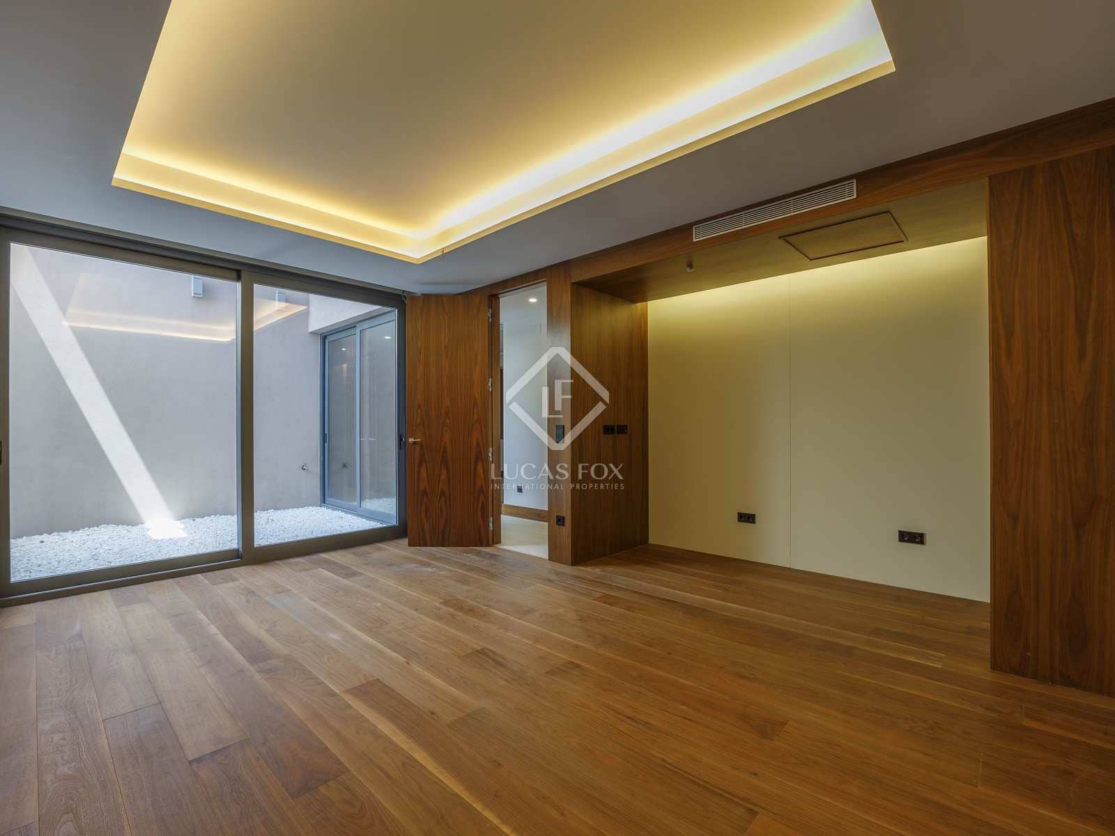 8 bedroom Villa for sale in Pucol with pool garage - € 2,500,000 (Ref: 8016473)