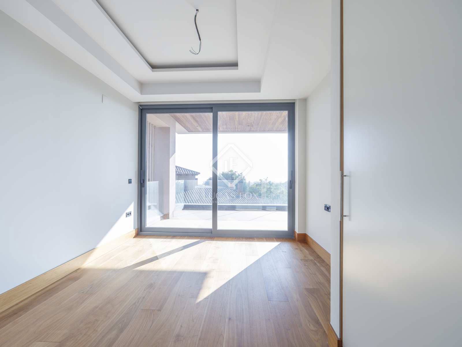 8 bedroom Villa for sale in Pucol with pool garage - € 2,500,000 (Ref: 8016473)