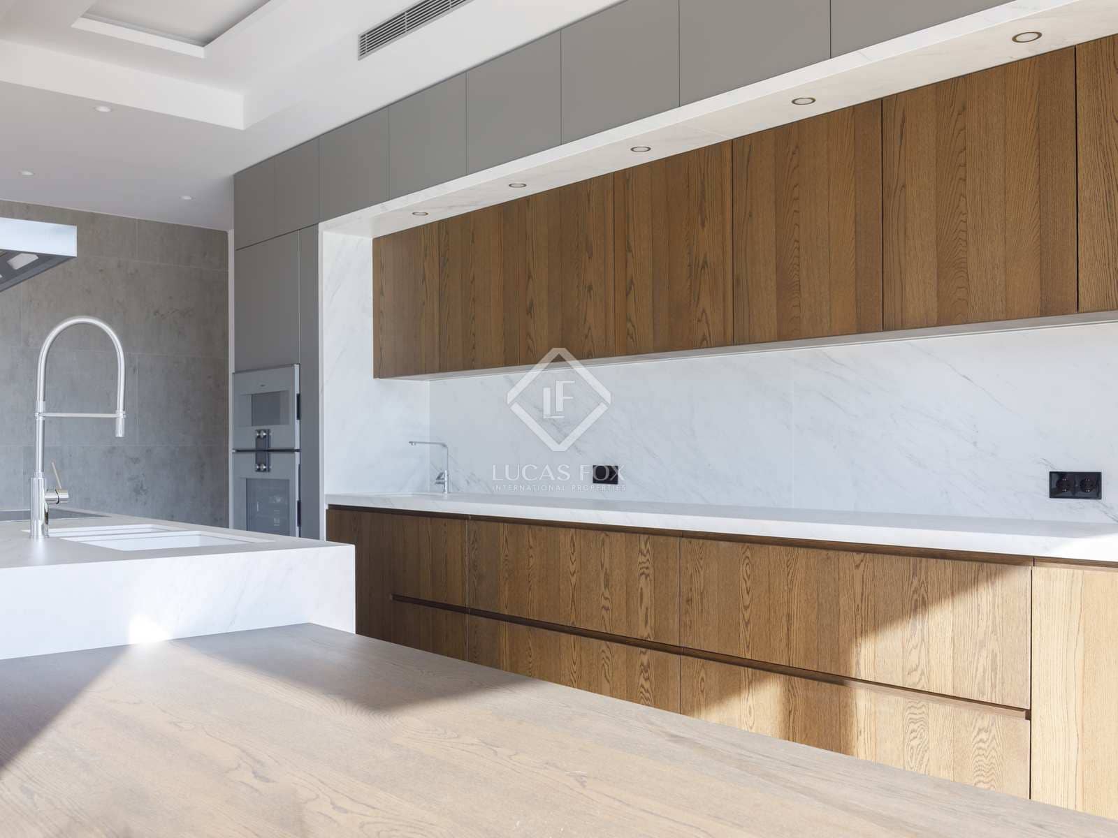 8 bedroom Villa for sale in Pucol with pool garage - € 2,500,000 (Ref: 8016473)