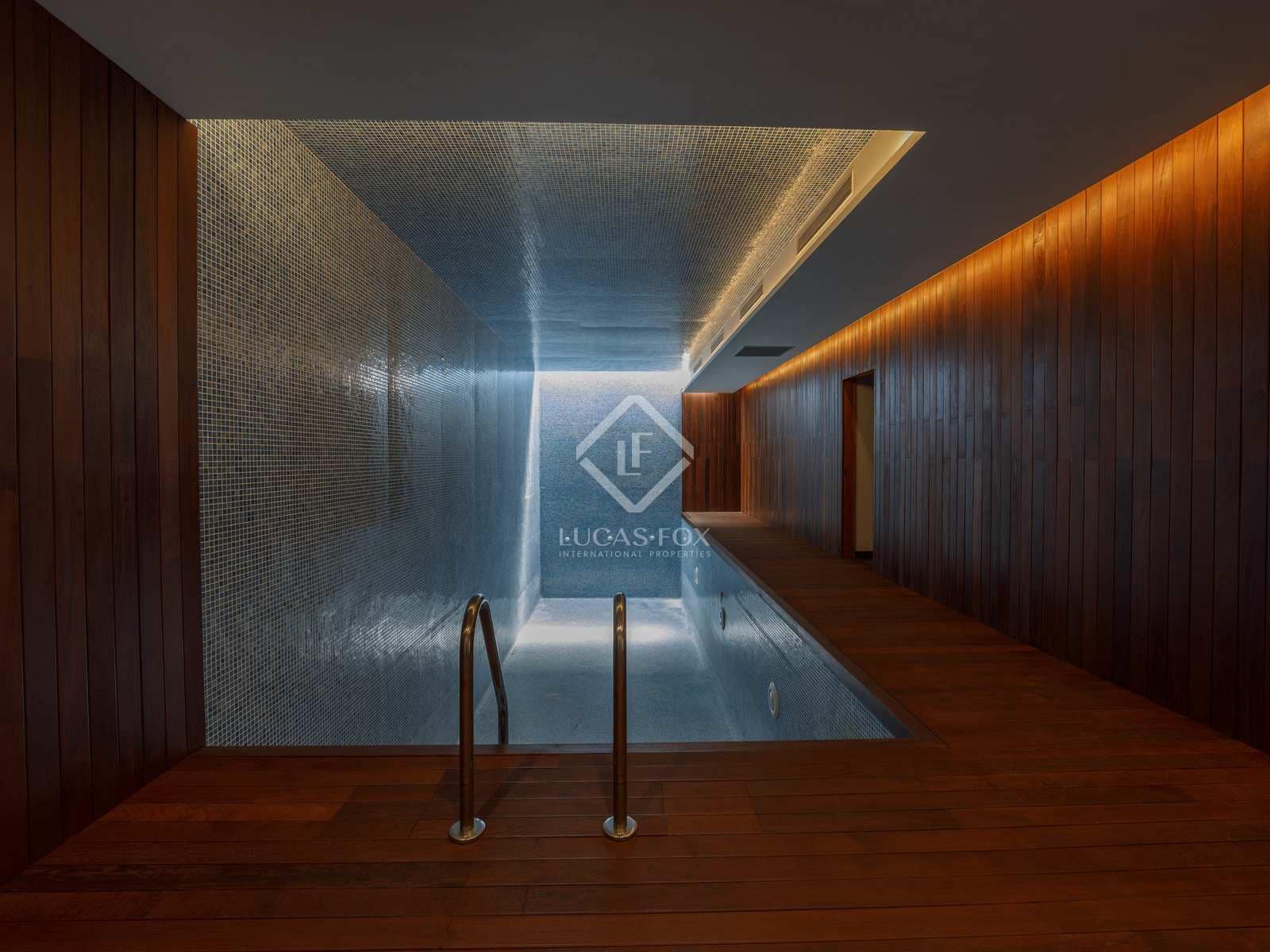 8 bedroom Villa for sale in Pucol with pool garage - € 2,500,000 (Ref: 8016473)