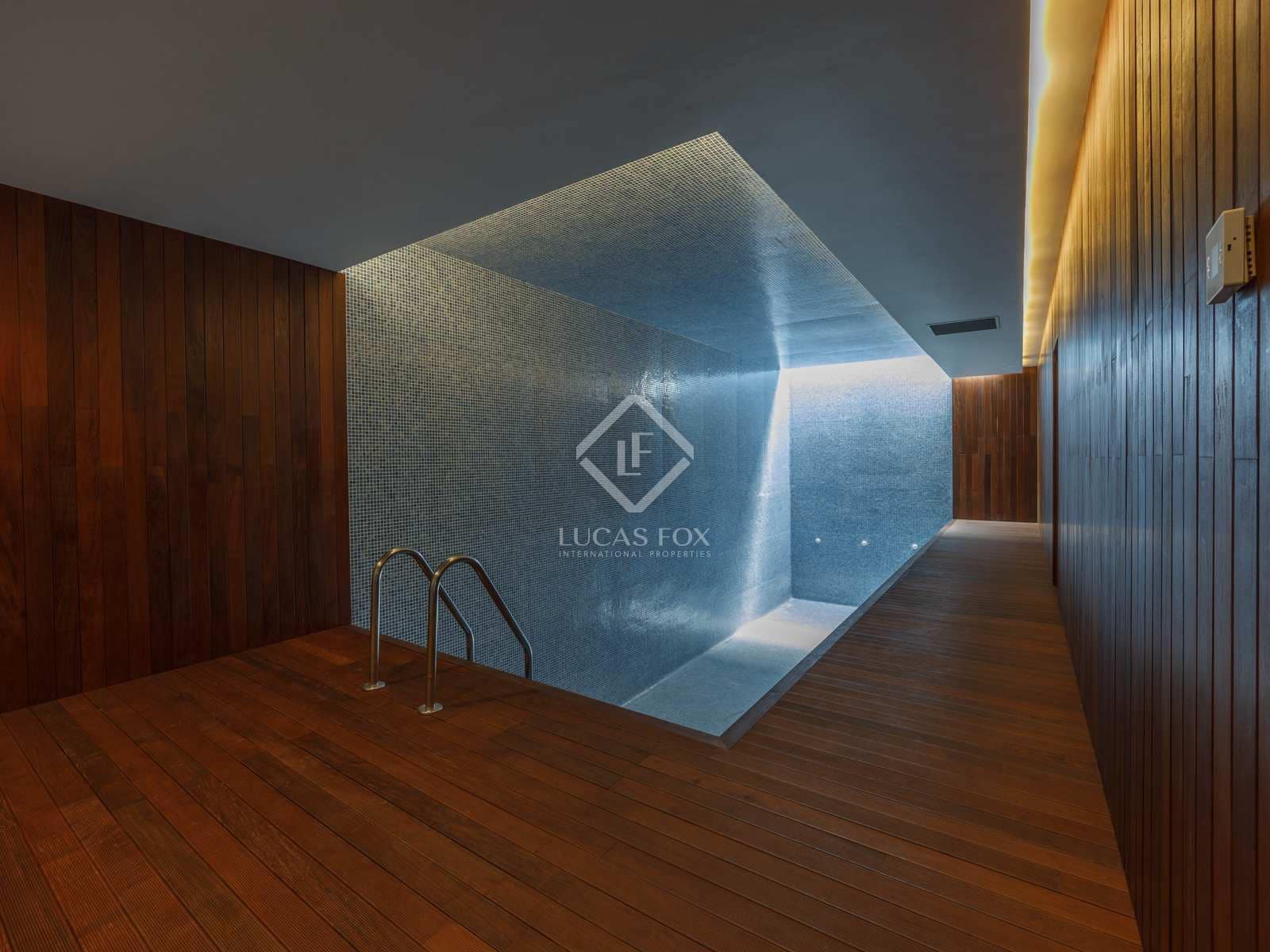 8 bedroom Villa for sale in Pucol with pool garage - € 2,500,000 (Ref: 8016473)