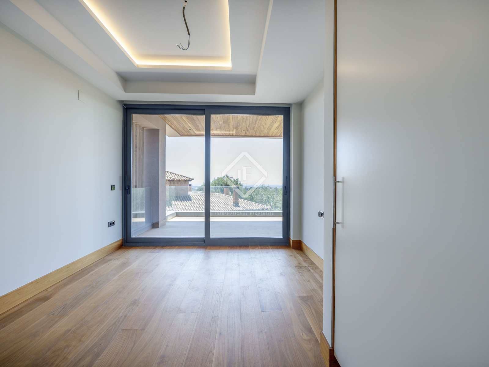 8 bedroom Villa for sale in Pucol with pool garage - € 2,500,000 (Ref: 8016473)