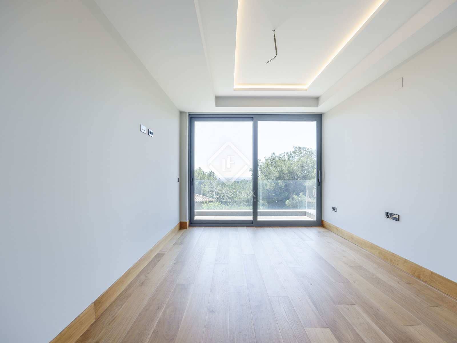 8 bedroom Villa for sale in Pucol with pool garage - € 2,500,000 (Ref: 8016473)