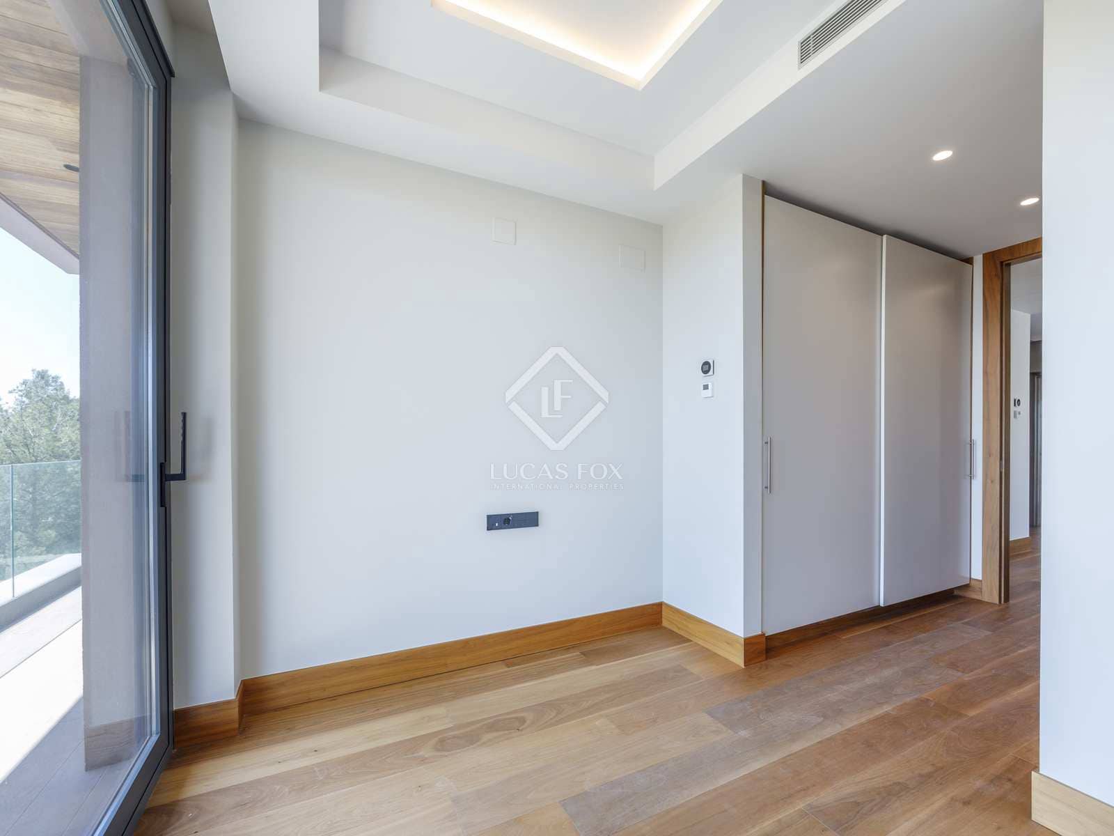 8 bedroom Villa for sale in Pucol with pool garage - € 2,500,000 (Ref: 8016473)