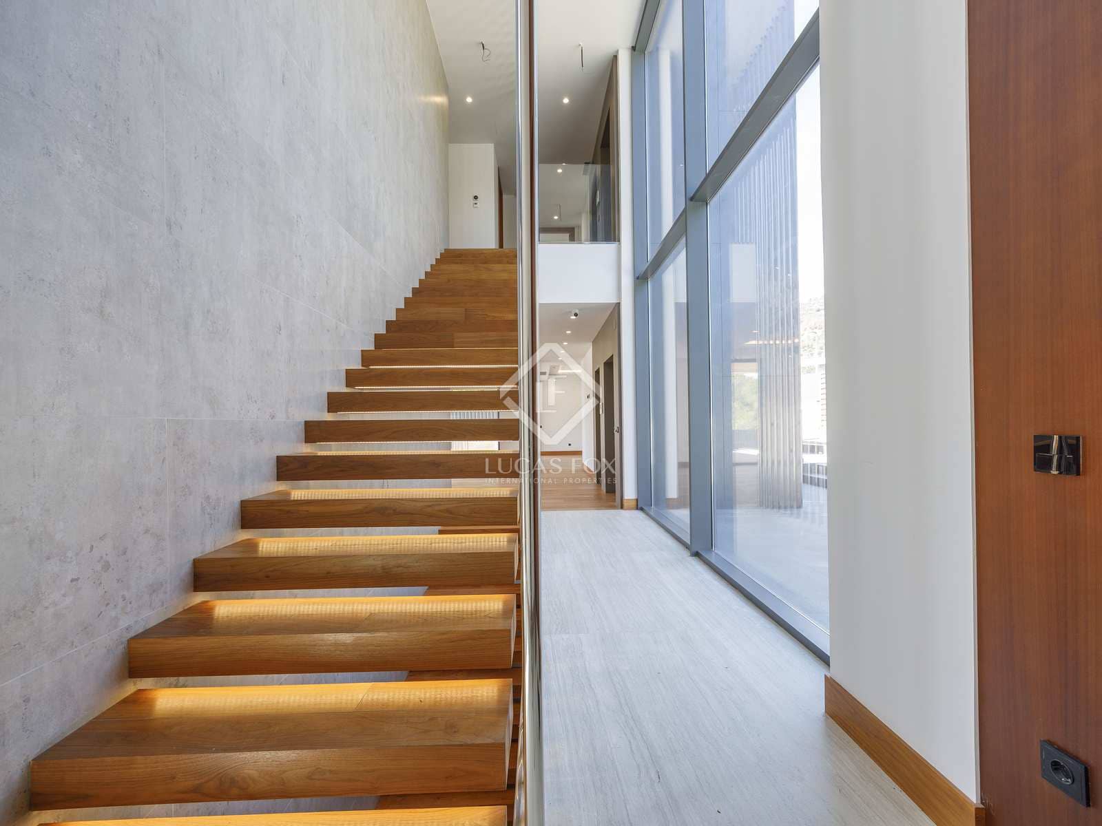 8 bedroom Villa for sale in Pucol with pool garage - € 2,500,000 (Ref: 8016473)