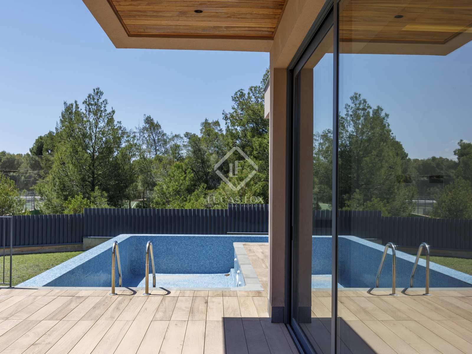 8 bedroom Villa for sale in Pucol with pool garage - € 2,500,000 (Ref: 8016473)