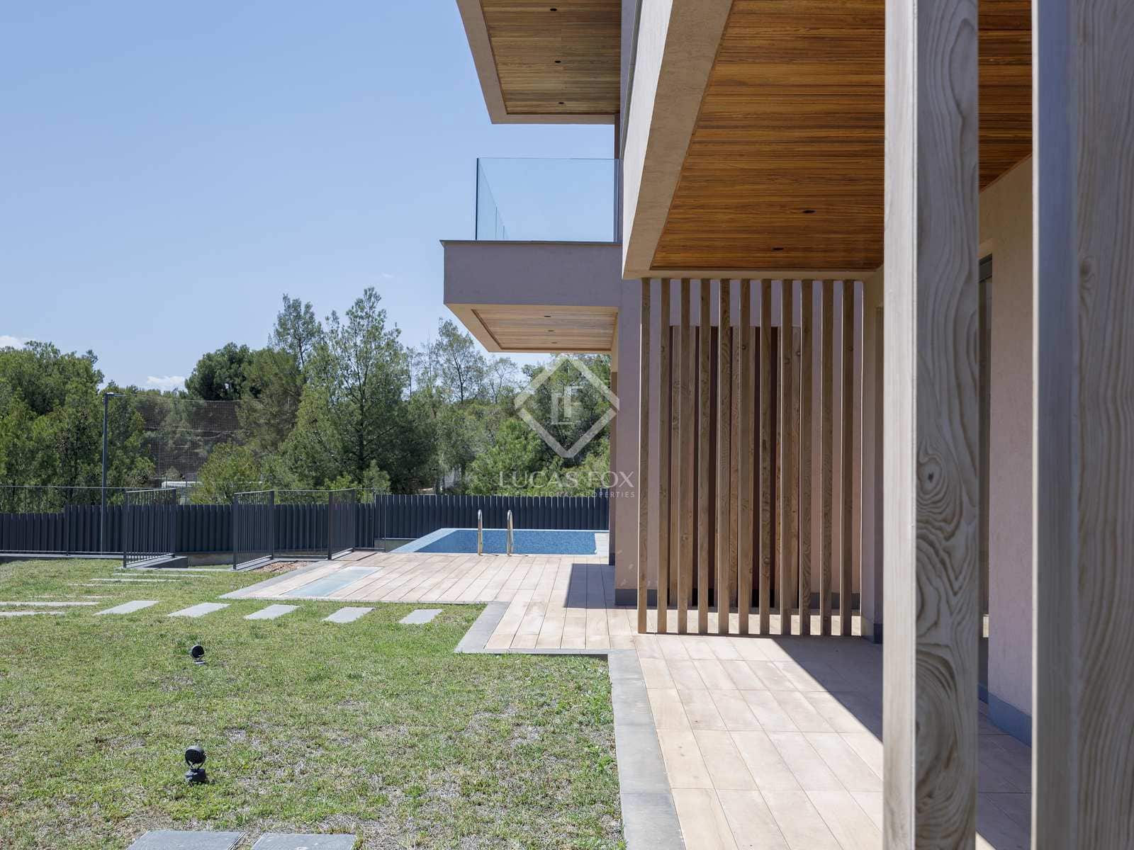 8 bedroom Villa for sale in Pucol with pool garage - € 2,500,000 (Ref: 8016473)