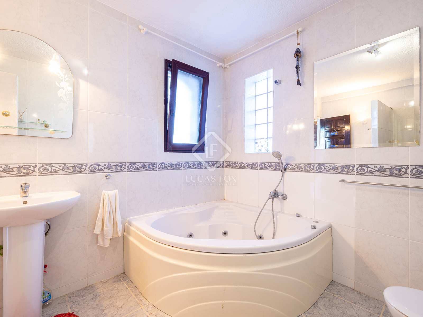 5 makuuhuone Huvila myytävänä paikassa Javea / Xabia mukana uima-altaan 
autotalli - 970 000 € (Ref: 8022648)