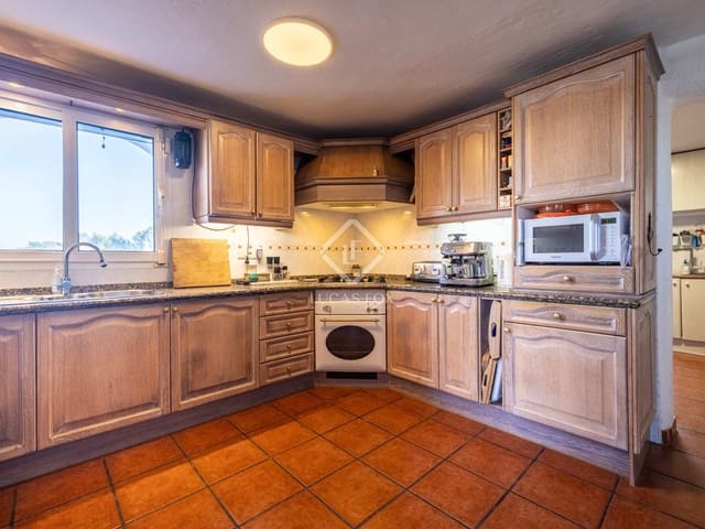 5 makuuhuone Huvila myytävänä paikassa Javea / Xàbia mukana uima-altaan 
autotalli - 970 000 € (Ref: 8022648)