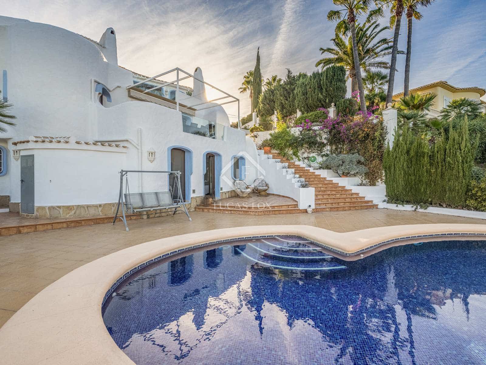 5 makuuhuone Huvila myytävänä paikassa Javea / Xabia mukana uima-altaan 
autotalli - 970 000 € (Ref: 8022648)