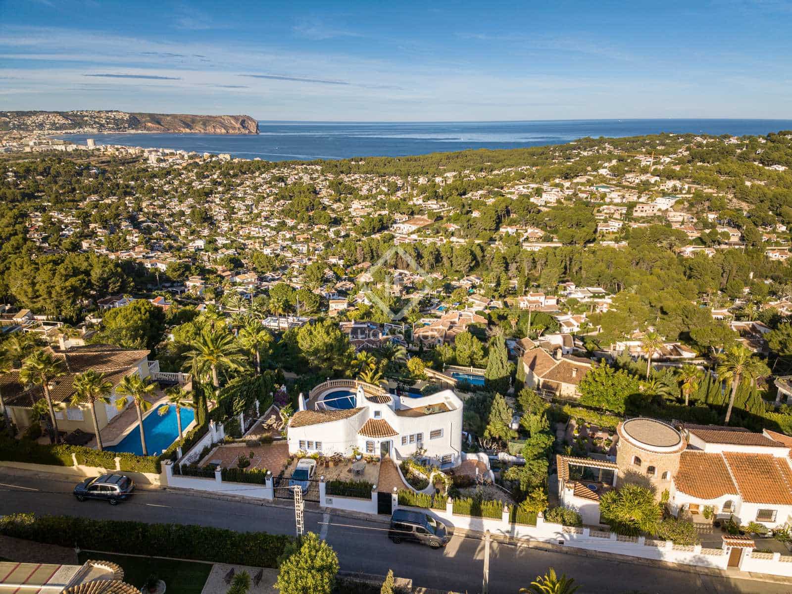 5 makuuhuone Huvila myytävänä paikassa Javea / Xabia mukana uima-altaan 
autotalli - 970 000 € (Ref: 8022648)