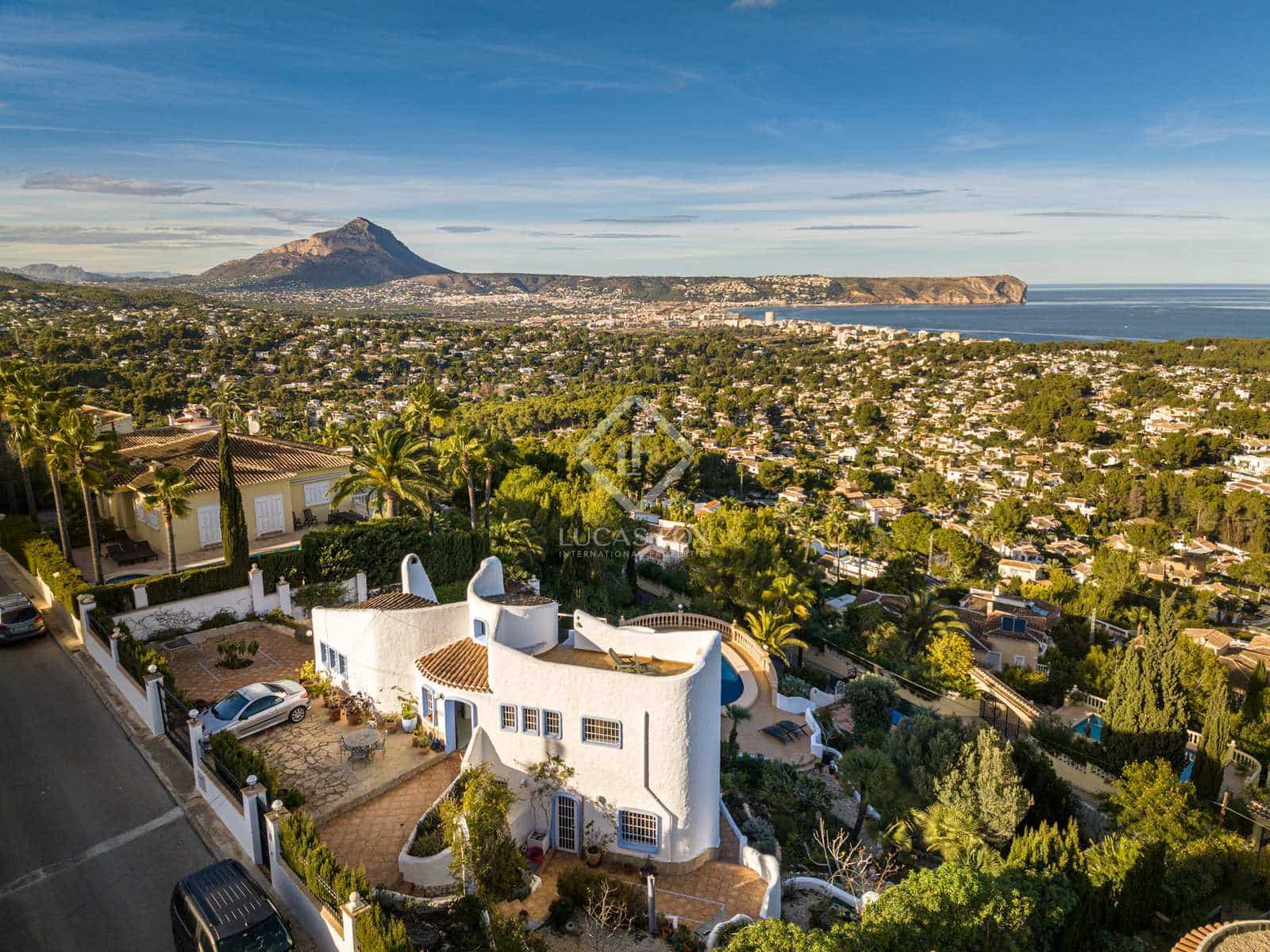 5 makuuhuone Huvila myytävänä paikassa Javea / Xabia mukana uima-altaan 
autotalli - 970 000 € (Ref: 8022648)