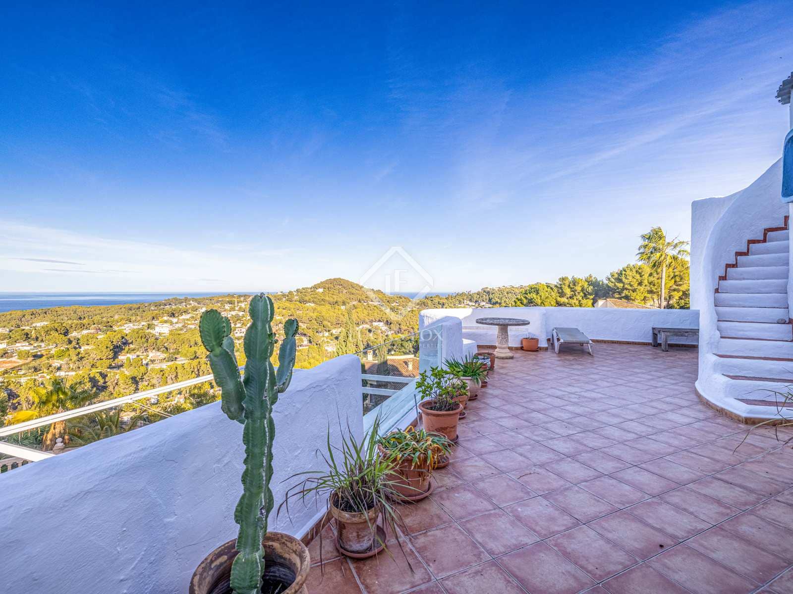 5 makuuhuone Huvila myytävänä paikassa Javea / Xabia mukana uima-altaan 
autotalli - 970 000 € (Ref: 8022648)