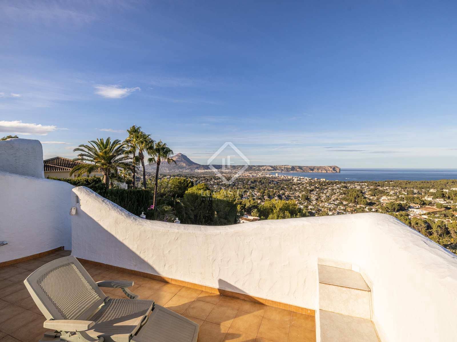 5 makuuhuone Huvila myytävänä paikassa Javea / Xabia mukana uima-altaan 
autotalli - 970 000 € (Ref: 8022648)