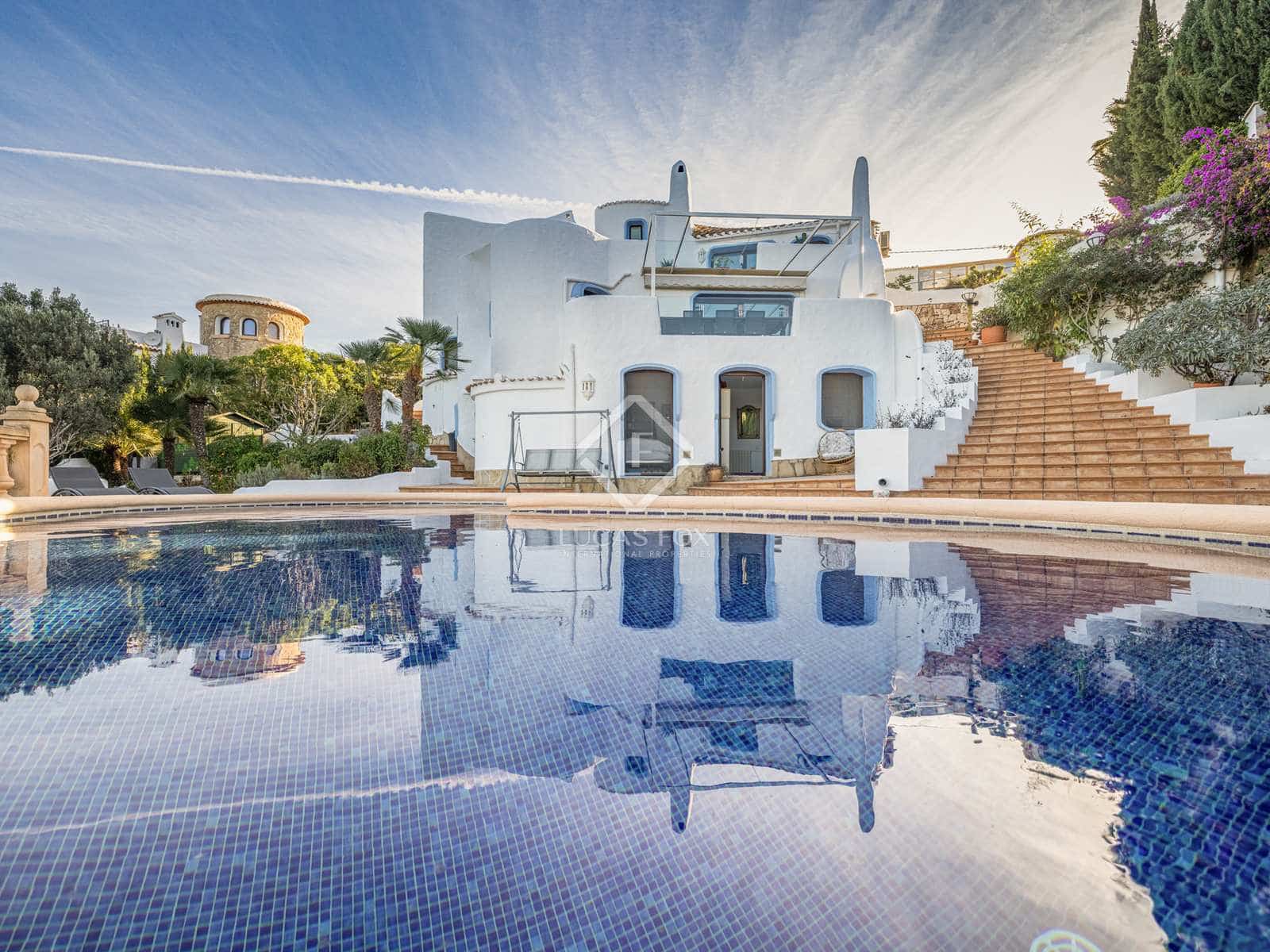 5 makuuhuone Huvila myytävänä paikassa Javea / Xabia mukana uima-altaan 
autotalli - 970 000 € (Ref: 8022648)