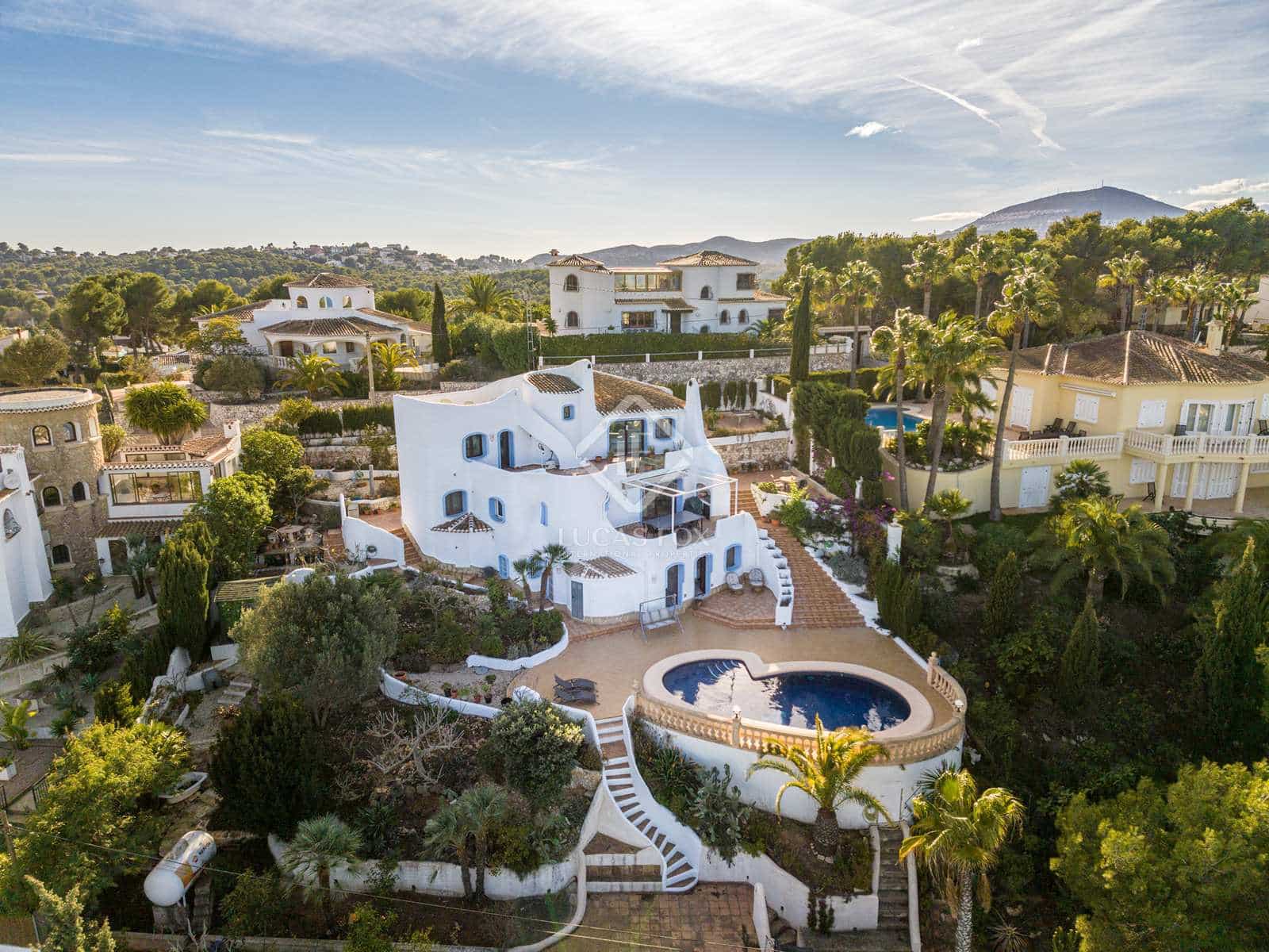 5 makuuhuone Huvila myytävänä paikassa Javea / Xabia mukana uima-altaan 
autotalli - 970 000 € (Ref: 8022648)