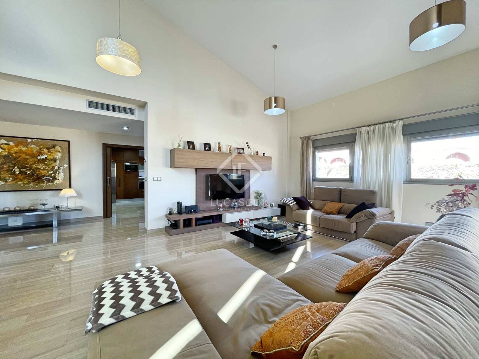 4 Zimmer Villa zu verkaufen in San Juan de Alicante / Sant Joan d'Alacant mit Pool Garage - 1.095.000 € (Ref: 8024829)