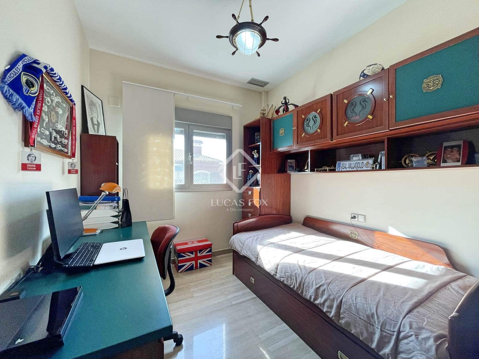 4 Zimmer Villa zu verkaufen in San Juan de Alicante / Sant Joan d'Alacant mit Pool Garage - 1.095.000 € (Ref: 8024829)