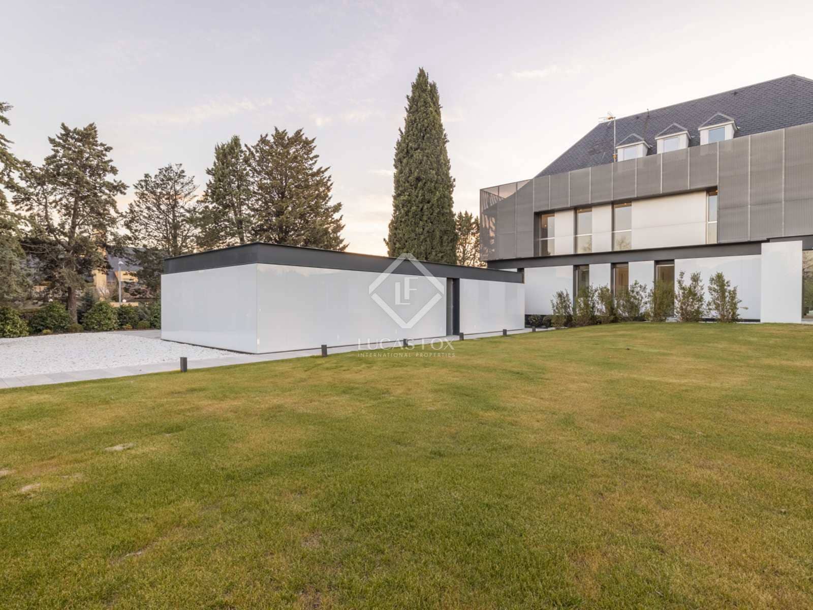 7 sovrum Villa till salu i Pozuelo de Alarcon med pool garage - 5 700 000 € (Ref: 8032403)