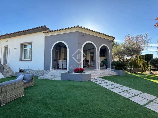 5 soverom Villa til salgs i Matadepera med svømmebasseng garasje - € 1 298 000 (Ref: 8032405)