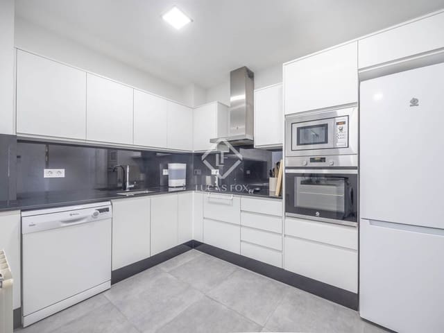 Appartement de 3 chambres à louer à Valence ville - 2 300 € (Ref: 8032407)