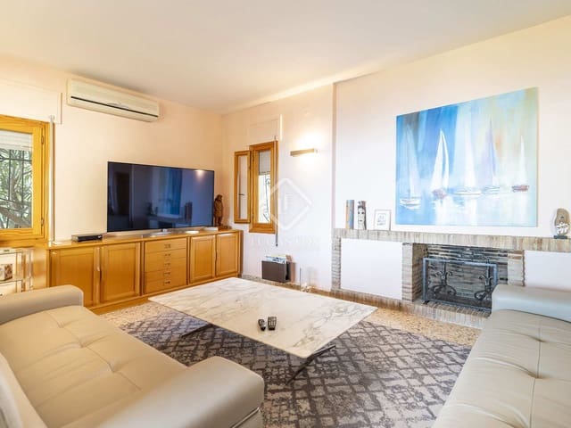 4 bedroom Villa for sale in Altea with pool garage - € 3,495,000 (Ref: 8034785)