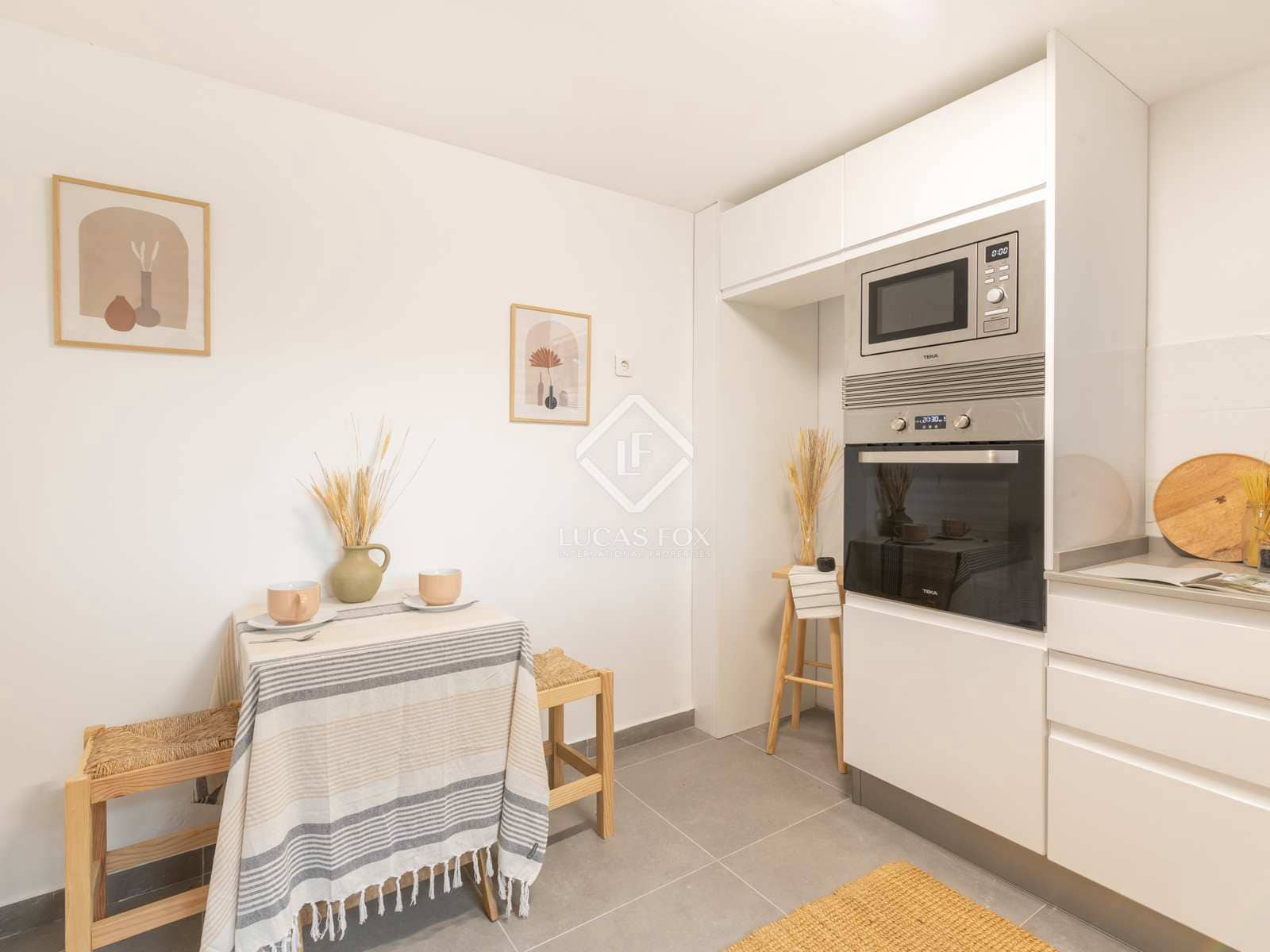 3 soveværelse Villa til salg i La Pineda med swimmingpool garage - € 940.000 (Ref: 8034794)