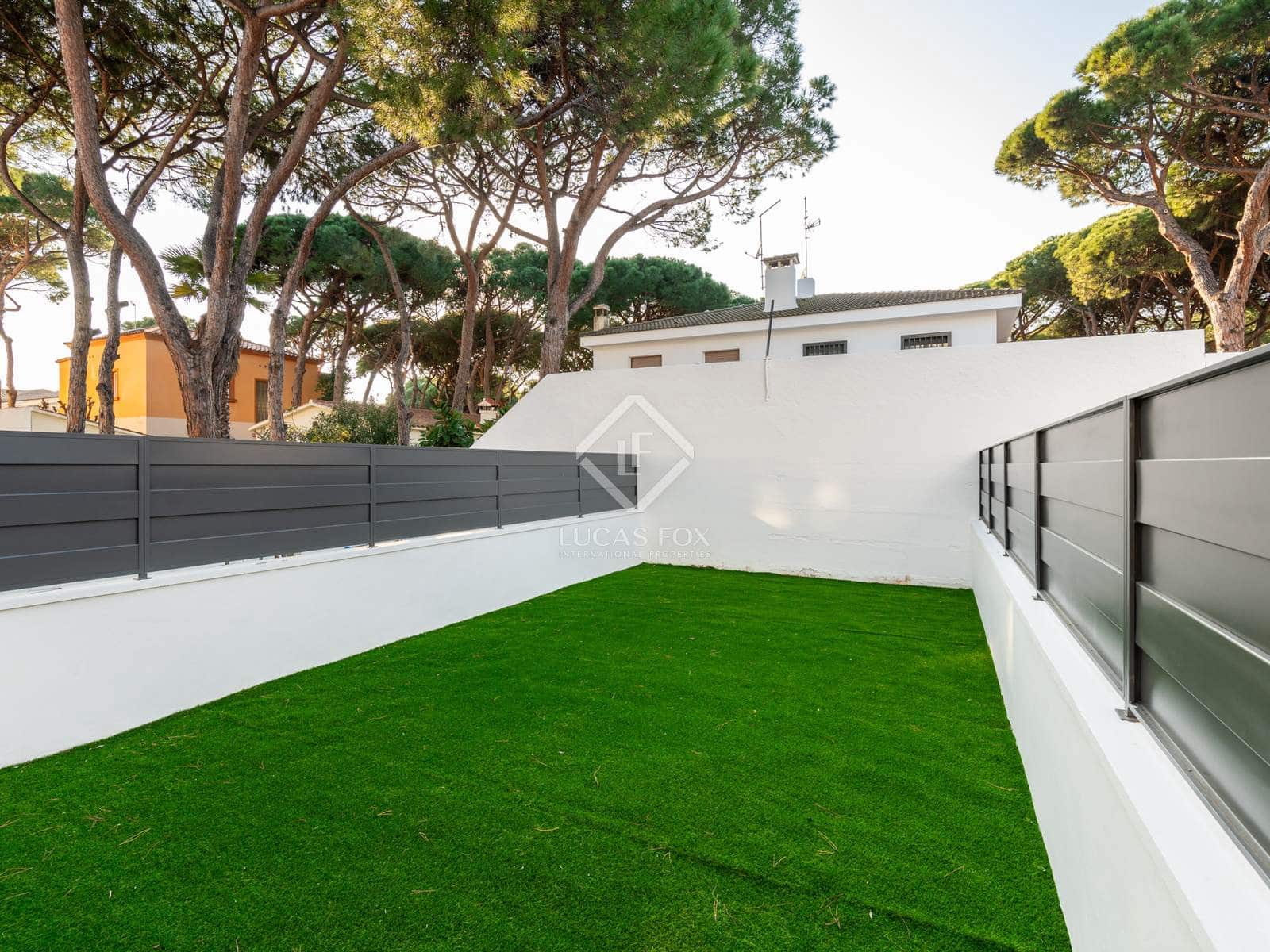 3 soveværelse Villa til salg i La Pineda med swimmingpool garage - € 940.000 (Ref: 8034794)