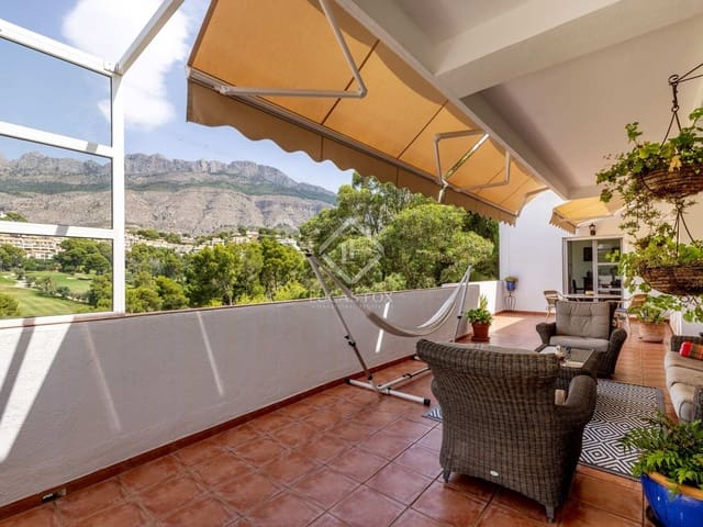 4 sypialnia Willa na sprzedaż w Altea z garażem - 1 295 000 € (Ref: 8038937)